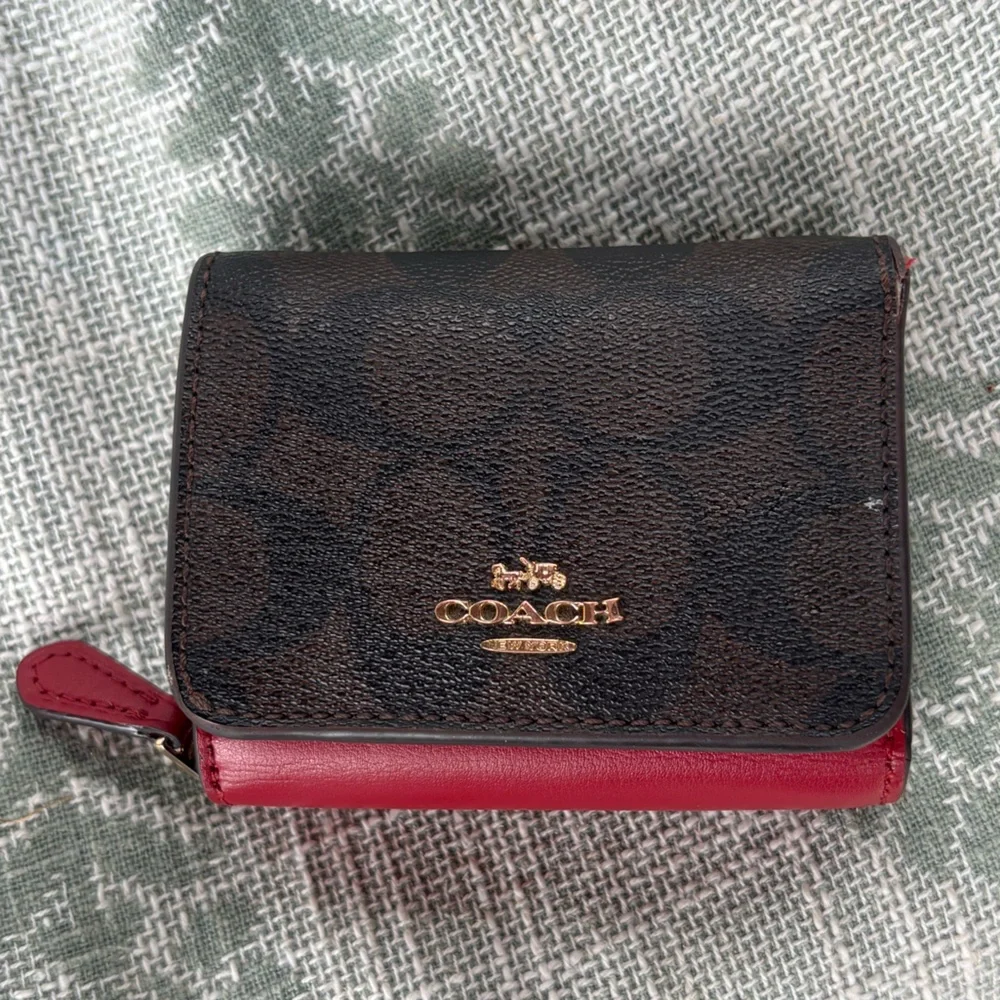 Coach Signature Compact Zip Wallet in Brown and Red